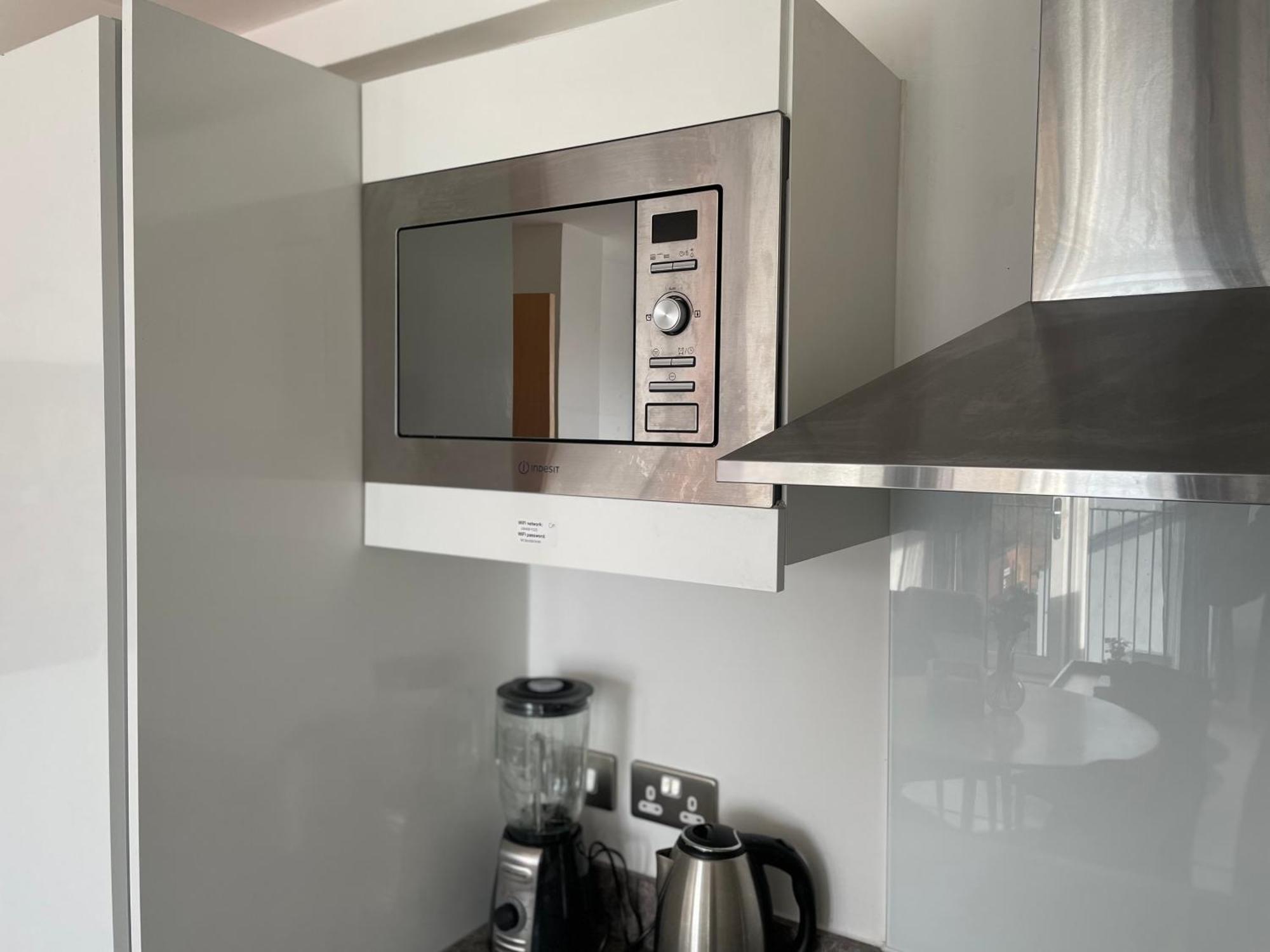 맨체스터 Relaxing 1-Bed Flat In Salford With Street Parking 아파트 외부 사진