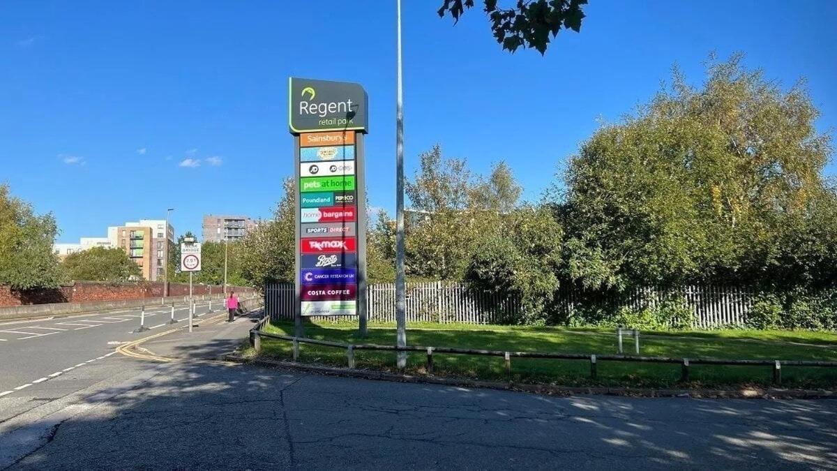 맨체스터 Relaxing 1-Bed Flat In Salford With Street Parking 아파트 외부 사진