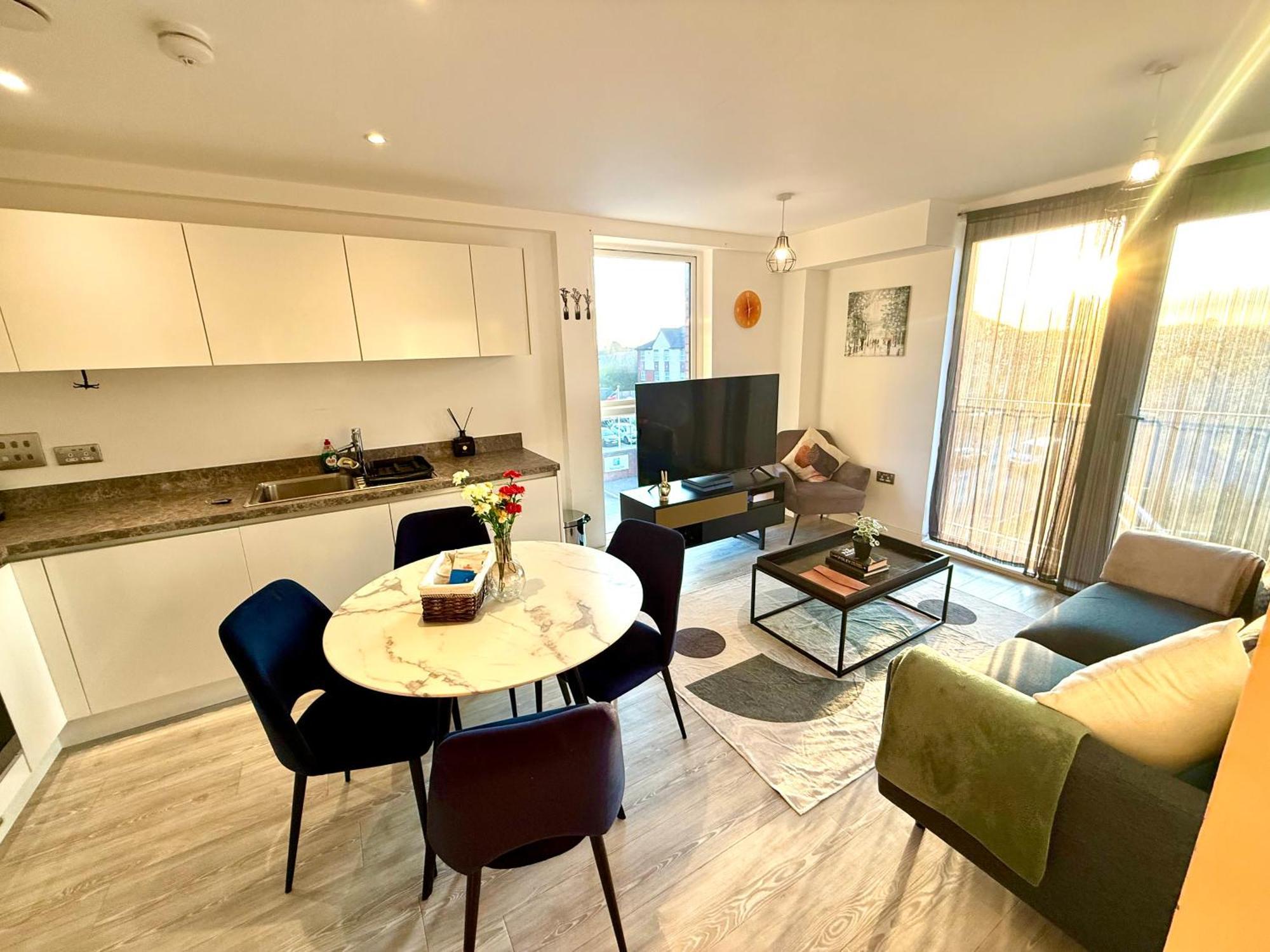 맨체스터 Relaxing 1-Bed Flat In Salford With Street Parking 아파트 외부 사진